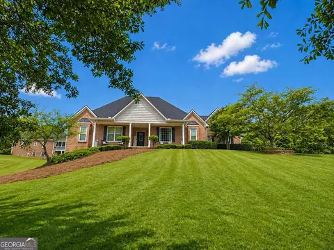 807 Kennedy Ct, Loganville, GA 30052