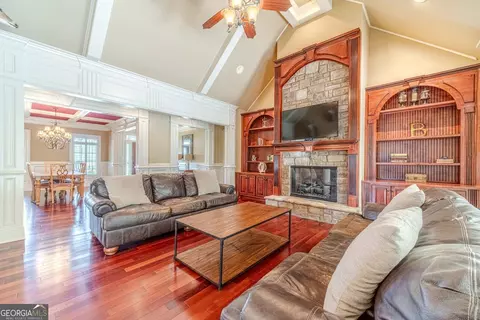 Living - 2124 Stonegate Way, Monroe, GA 30656 photo 2 of 11