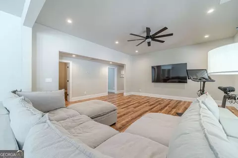 Living - 2124 Stonegate Way, Monroe, GA 30656 photo 7 of 11