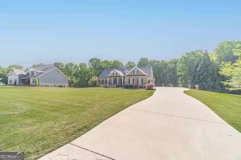 Exterior - 2124 Stonegate Way, Monroe, GA 30656 photo 10 of 10