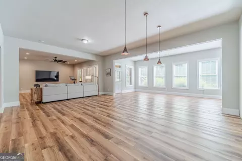 Living - 2124 Stonegate Way, Monroe, GA 30656 photo 9 of 11
