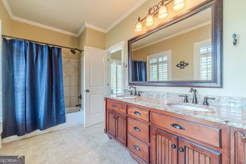 Bath - 2124 Stonegate Way, Monroe, GA 30656 photo 4 of 6