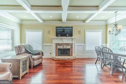Living - 2124 Stonegate Way, Monroe, GA 30656 photo 4 of 11