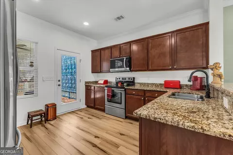 Kitchen - 2 Crestview Cir, Pooler, GA 31322 photo 3 of 3