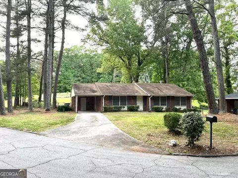 3201 Beech Dr, East Point, GA 30344