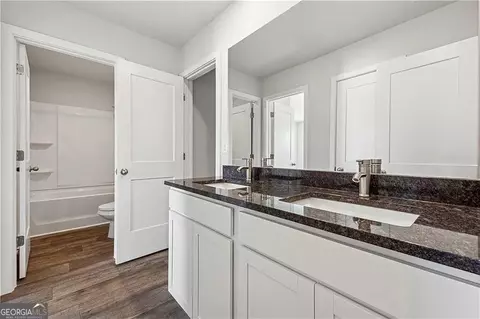 Bath - 206 Freshwater Ct, Lagrange, GA 30241 photo 1 of 1