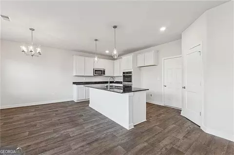 Entry Way - 206 Freshwater Ct, Lagrange, GA 30241 photo 1 of 4