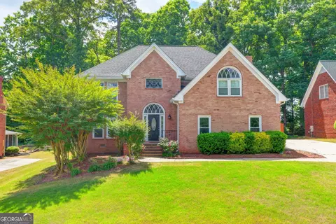 6271 Southland Forest Dr, Stone Mountain, GA 30087