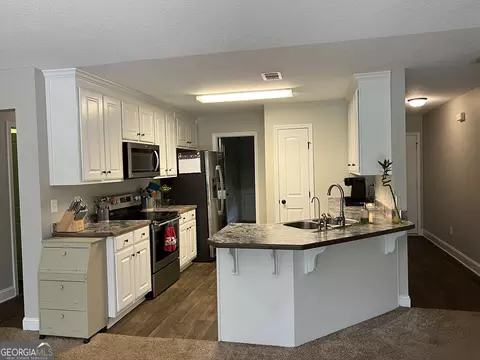 Kitchen - 150 Paul Smith Rd, Hull, GA 30646 photo 1 of 3