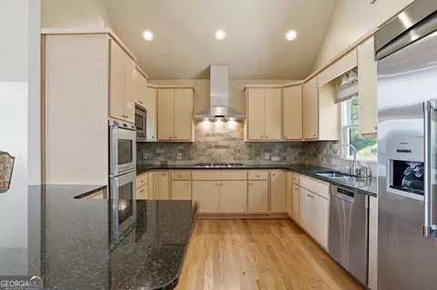 Kitchen - 3326 Monument Rd, Jasper, GA 30143 photo 3 of 5
