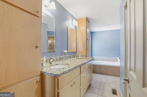 Bath - 3326 Monument Rd, Jasper, GA 30143 photo 1 of 4