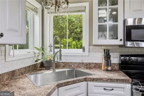 Kitchen - 319 Windsor Rd, Guyton, GA 31312 photo 5 of 5