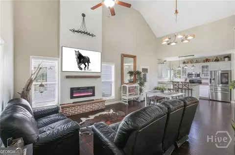 Living - 319 Windsor Rd, Guyton, GA 31312 photo 2 of 2