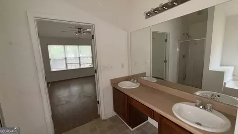 Entry Way - 65 Lakeridge Ct, Covington, GA 30016 photo 2 of 3