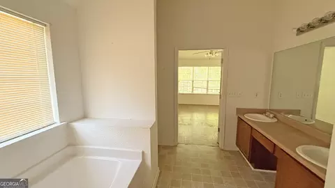 Entry Way - 65 Lakeridge Ct, Covington, GA 30016 photo 3 of 3