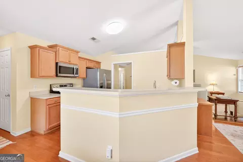 Kitchen - 509 Bentley Cir, Bethlehem, GA 30620 photo 4 of 4