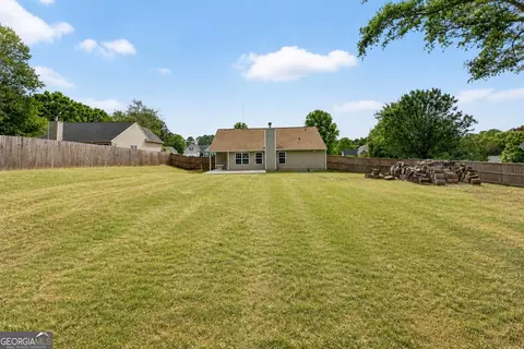 Exterior - 509 Bentley Cir, Bethlehem, GA 30620 photo 7 of 9