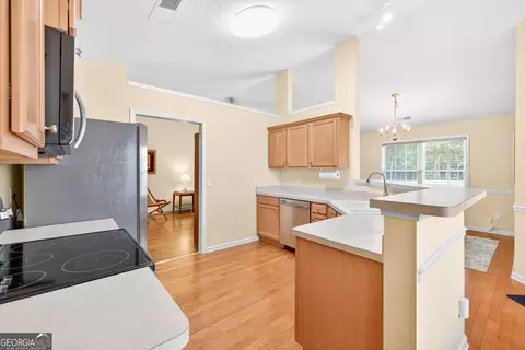 Kitchen - 509 Bentley Cir, Bethlehem, GA 30620 photo 2 of 4