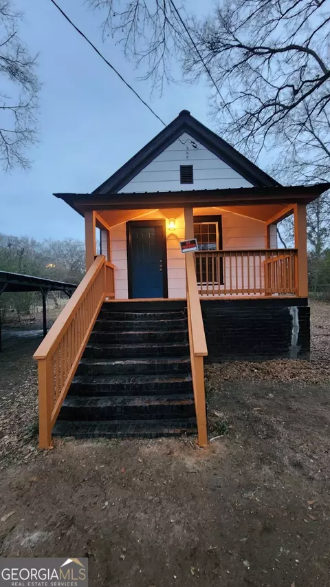 35 Sargent Tigner St, Newnan, GA 30263