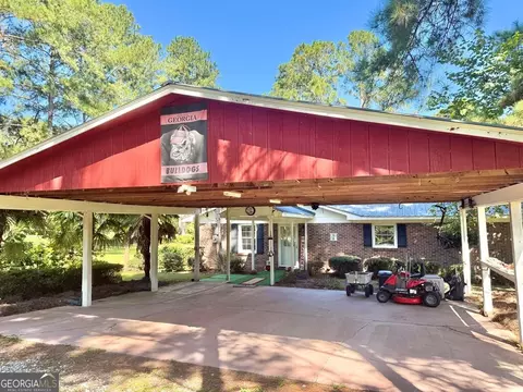 568 N Victory Dr, Lyons, GA 30436 photo 9