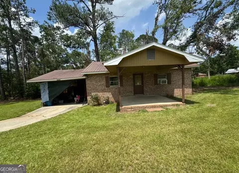 467 S Lanier St, Lyons, GA 30436 photo 1
