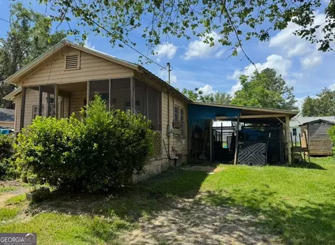 129 E Gordon, Lyons, GA 30436 photo 1