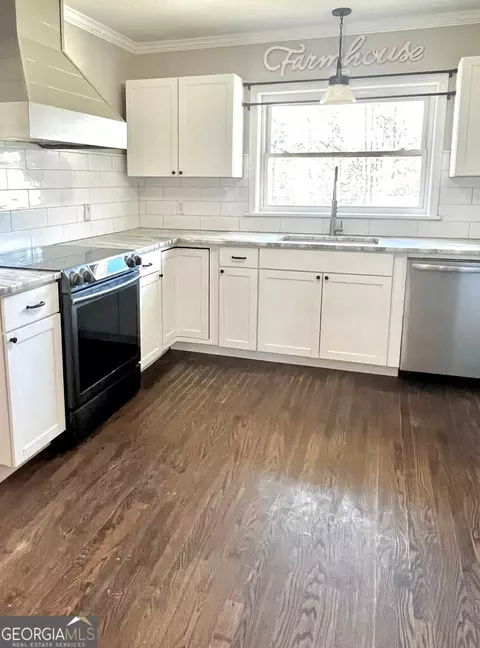 482 N State St, Lyons, GA 30436 photo 5