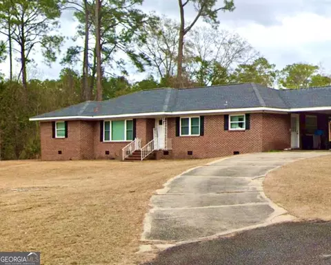 482 N State St, Lyons, GA 30436 photo 1