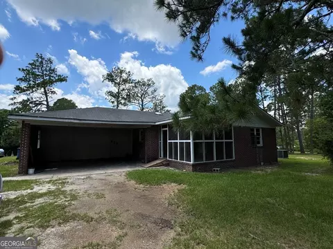 365 S Victory Dr, Lyons, GA 30436 photo 2