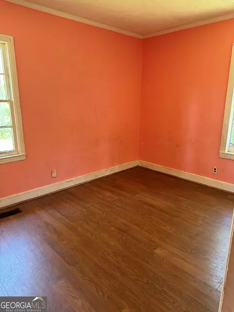 365 S Victory Dr, Lyons, GA 30436 photo 8