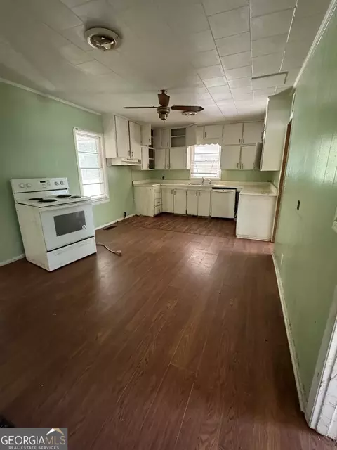 365 S Victory Dr, Lyons, GA 30436 photo 10