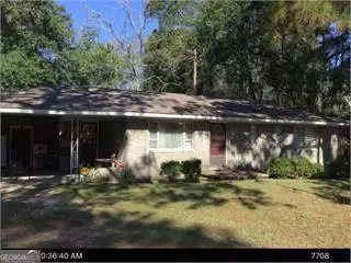 136 Salem Dr, Lyons, GA 30436 photo 1