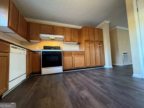 349 Academy Dr, Lyons, GA 30436 photo 8