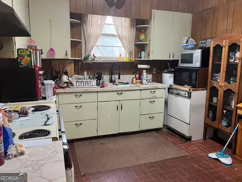 413 W Main St, Uvalda, GA 30473 photo 16