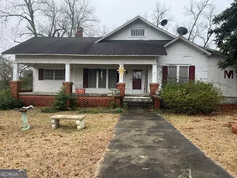 413 W Main St, Uvalda, GA 30473 photo 1