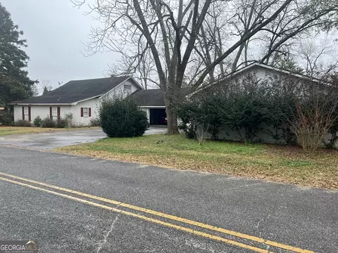 413 W Main St, Uvalda, GA 30473 photo 8