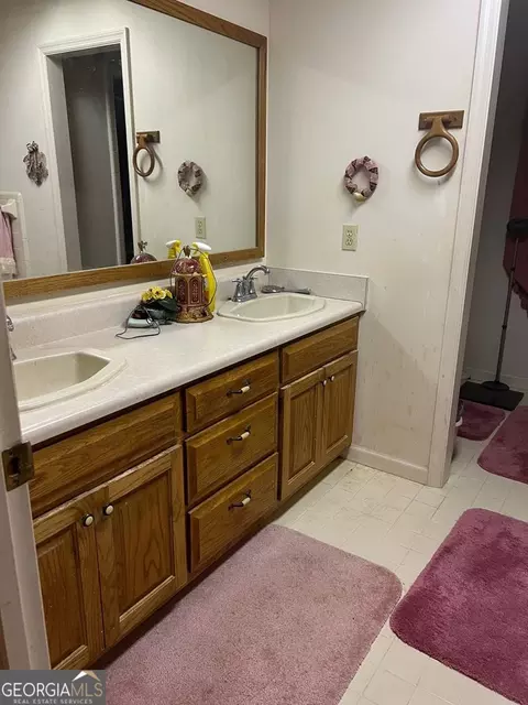 413 W Main St, Uvalda, GA 30473 photo 22