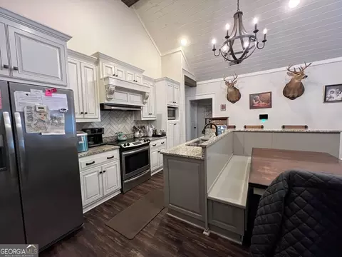 121 Black River Ln, Collins, GA 30421 photo 3