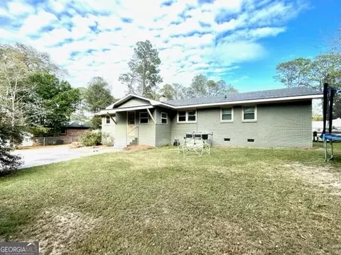 342 S Victory Dr, Lyons, GA 30436 photo 5