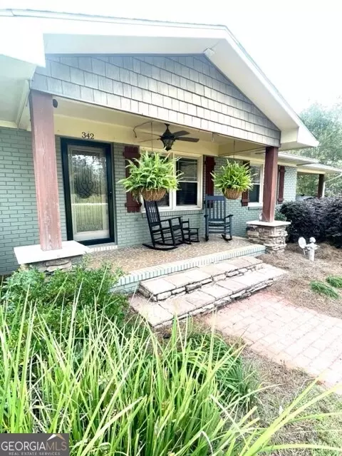 342 S Victory Dr, Lyons, GA 30436 photo 3