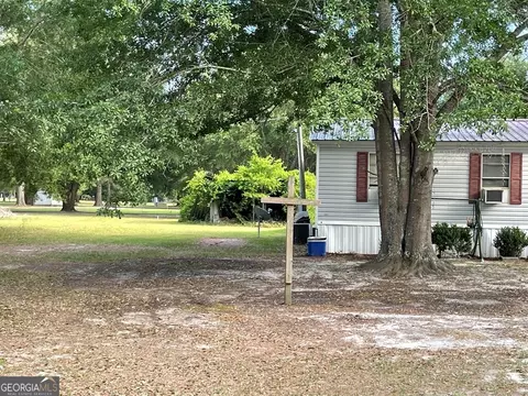 199 Middle Rd, Collins, GA 30421 photo 2