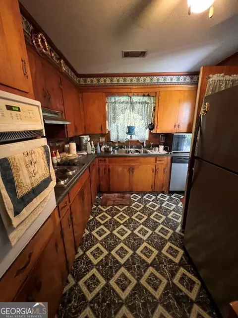 526 Old Dairy Rd, Ailey, GA 30410 photo 2