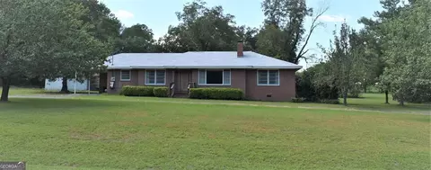 421 N Broad St, Ailey, GA 30410 photo 1