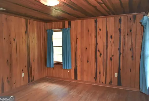 421 N Broad St, Ailey, GA 30410 photo 6