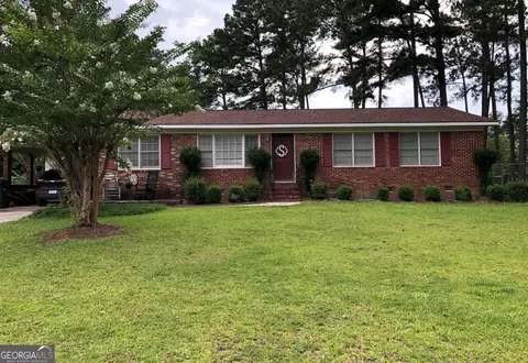 615 N Broughton St, Ailey, GA 30410 photo 2