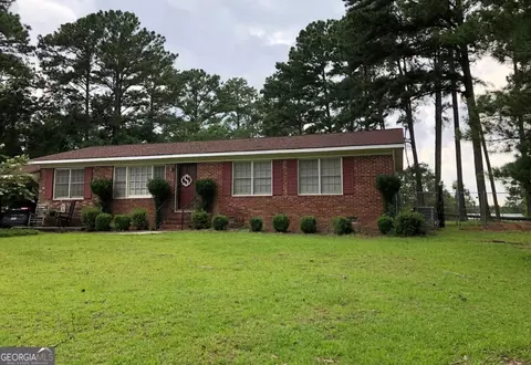615 N Broughton St, Ailey, GA 30410 photo 3