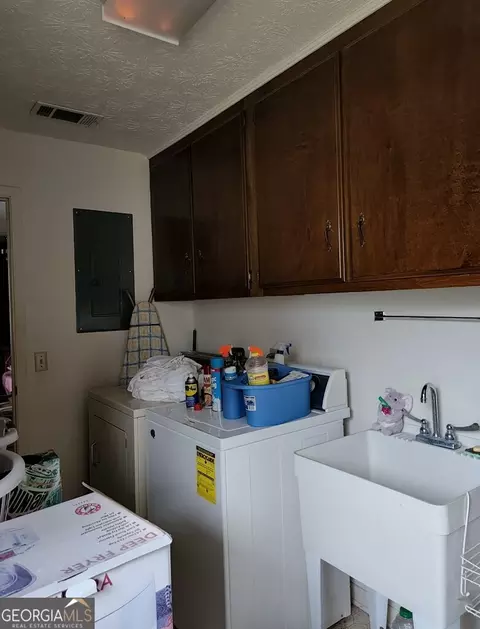326 Academy Dr, Lyons, GA 30436 photo 10