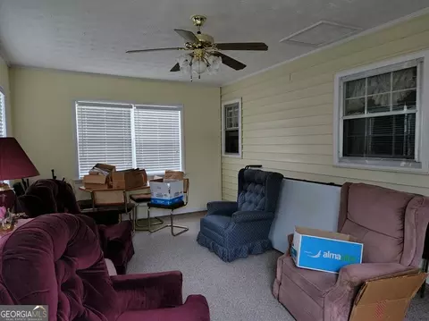 326 Academy Dr, Lyons, GA 30436 photo 8