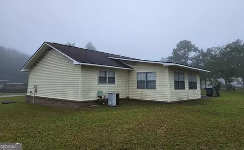 326 Academy Dr, Lyons, GA 30436 photo 7