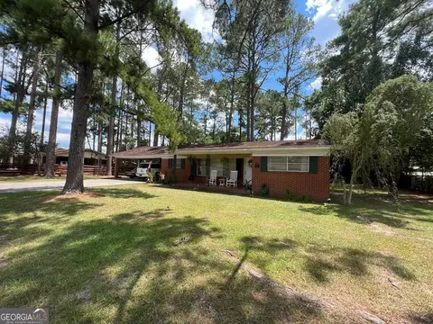 11 Elementary St, Hazlehurst, GA 31539 photo 1